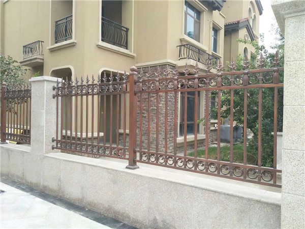 鋁藝陽臺(tái)護(hù)欄組裝式