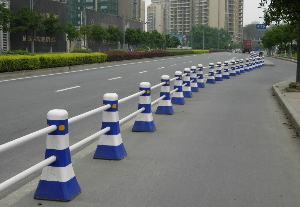 市政道路護(hù)欄 市政道路護(hù)欄