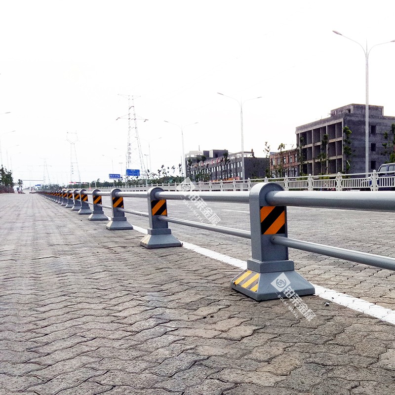 內(nèi)蒙古城市道路防撞護(hù)欄